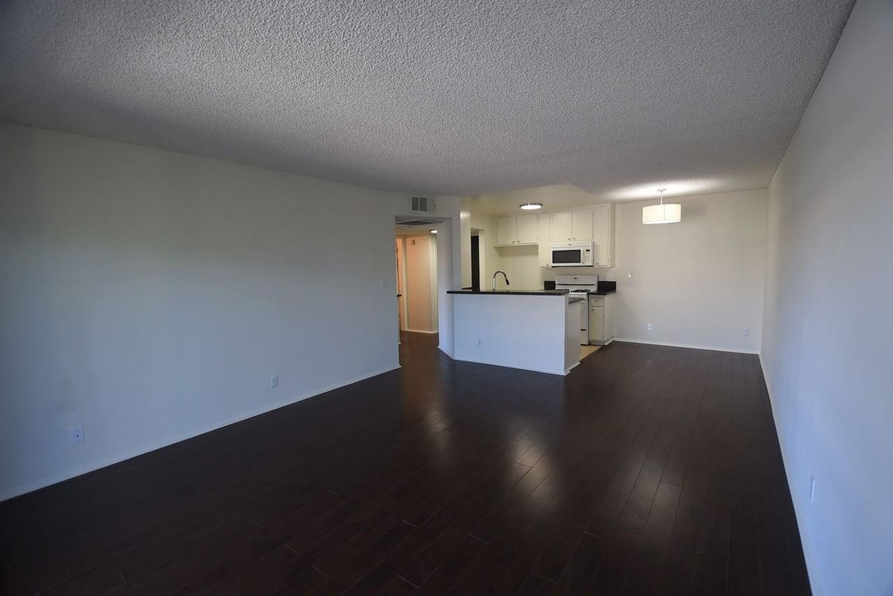 11760 - Photo 5 of 34