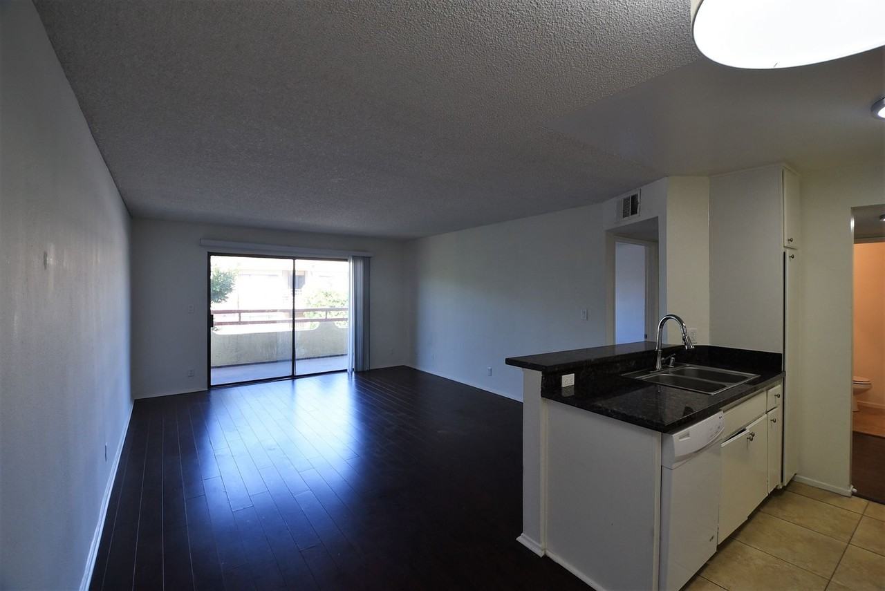 11760 - Photo 7 of 34