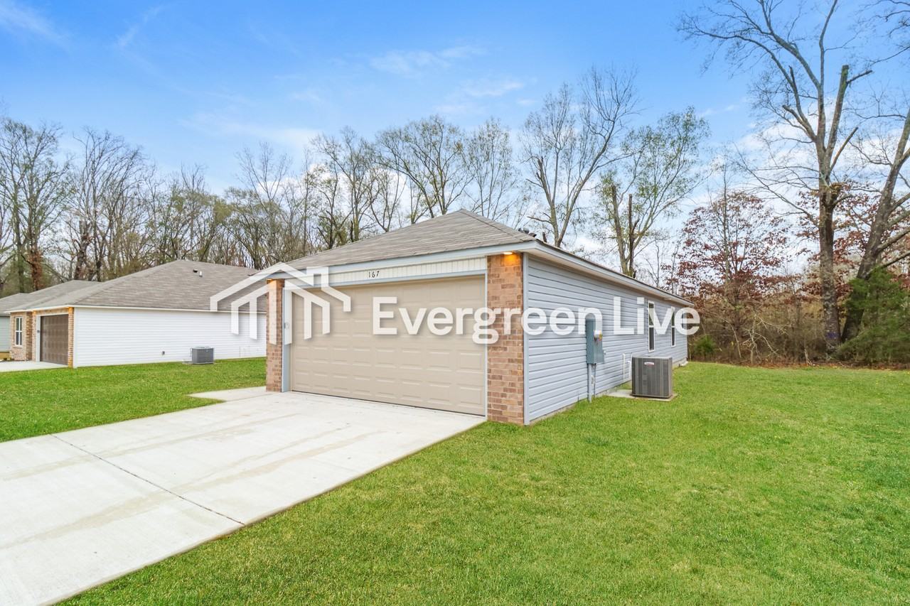 167 Meadow Dr - Photo 3 of 16