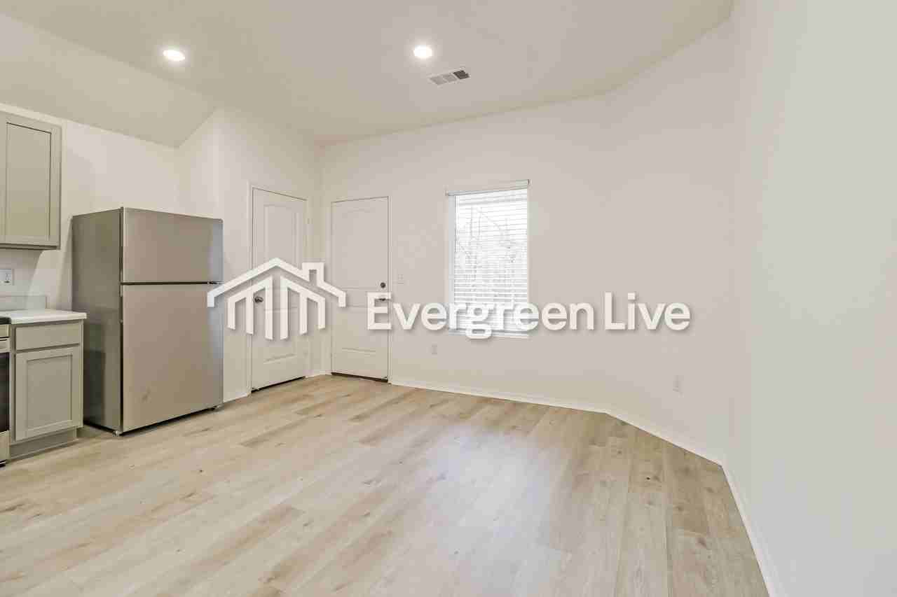 167 Meadow Dr - Photo 6 of 16