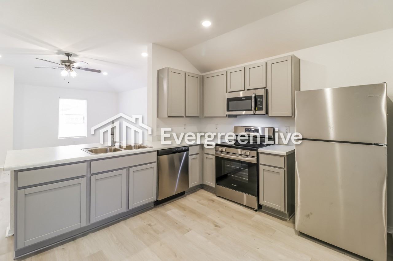 167 Meadow Dr - Photo 7 of 16