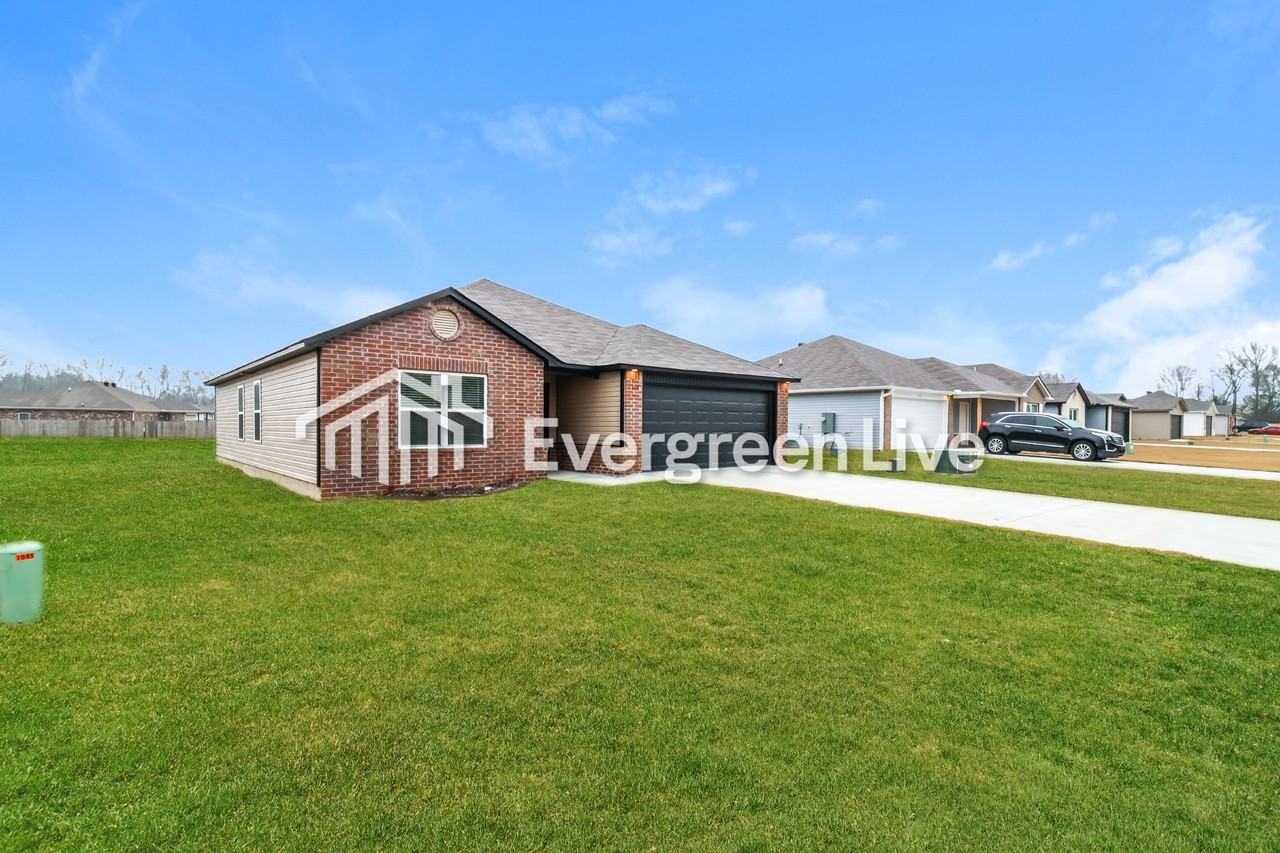 113 Terrence Dr - Photo 3 of 16