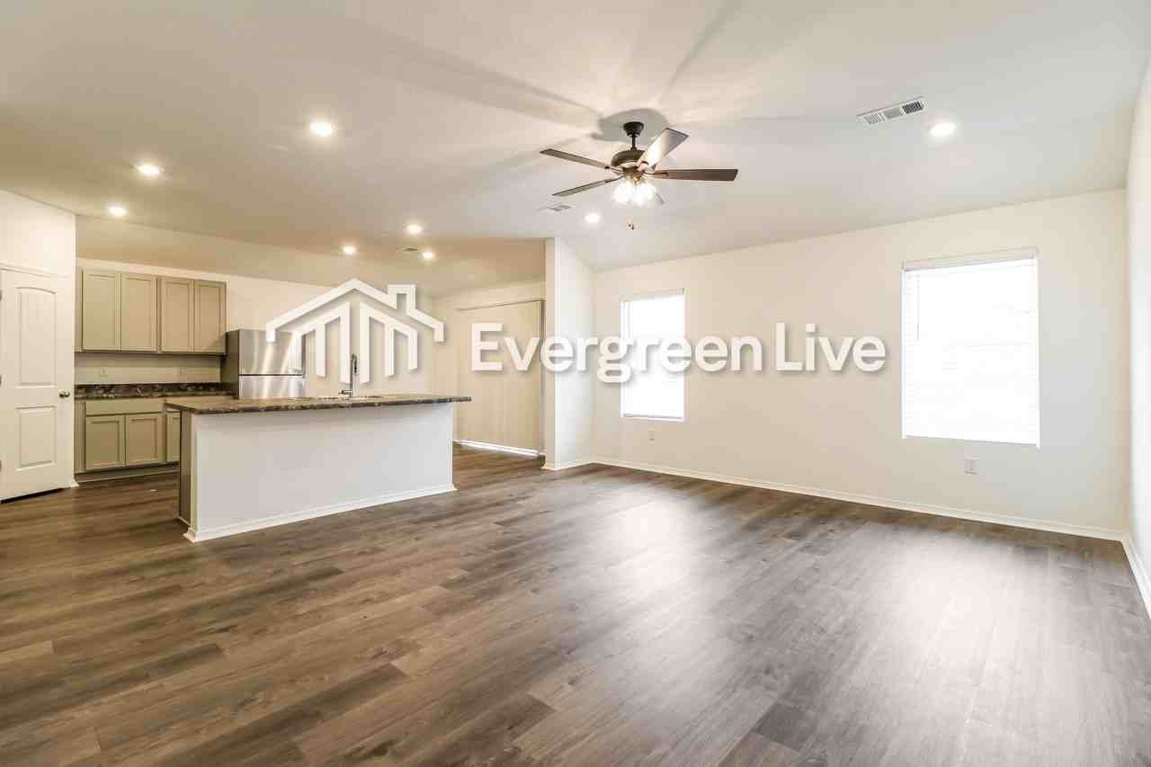 154 Meadow Drive - Photo 4 of 15