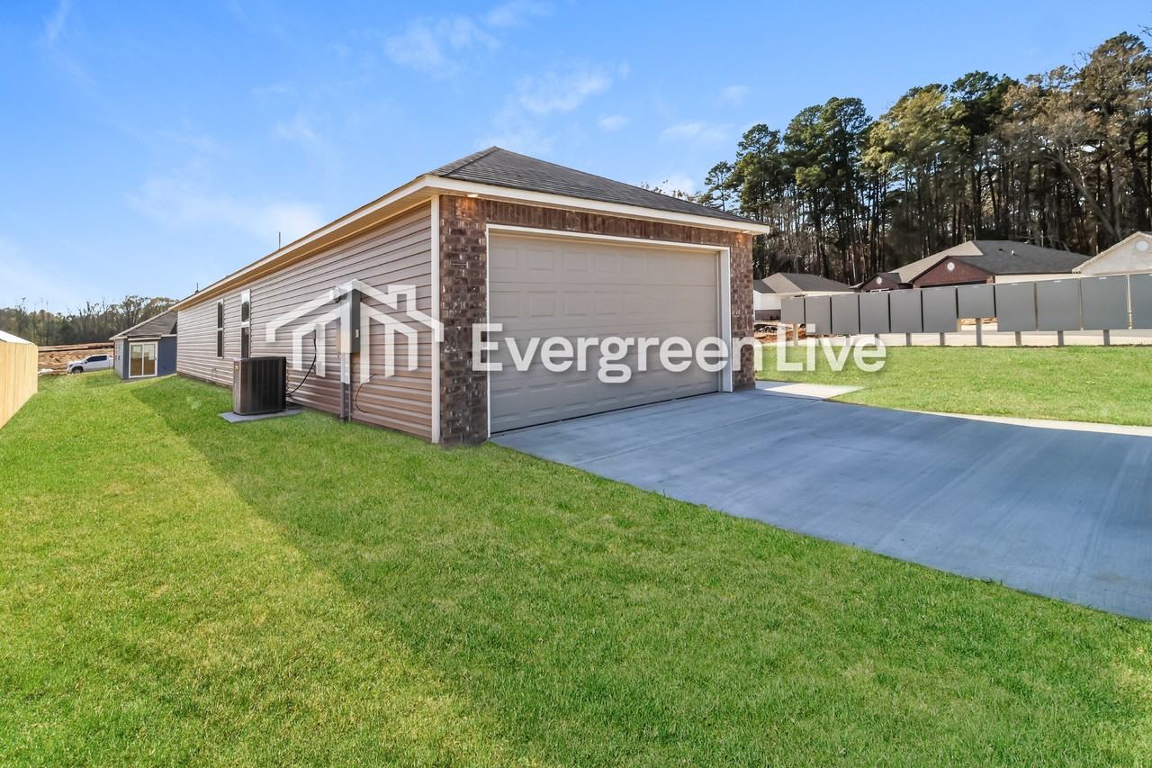 185 Sarah Alyse Ln - Photo 2 of 15