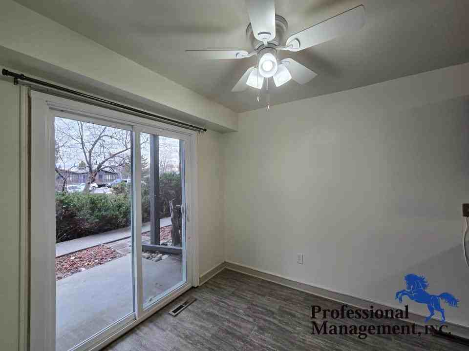 427 Lordwith Dr #2 - Photo 5 of 10