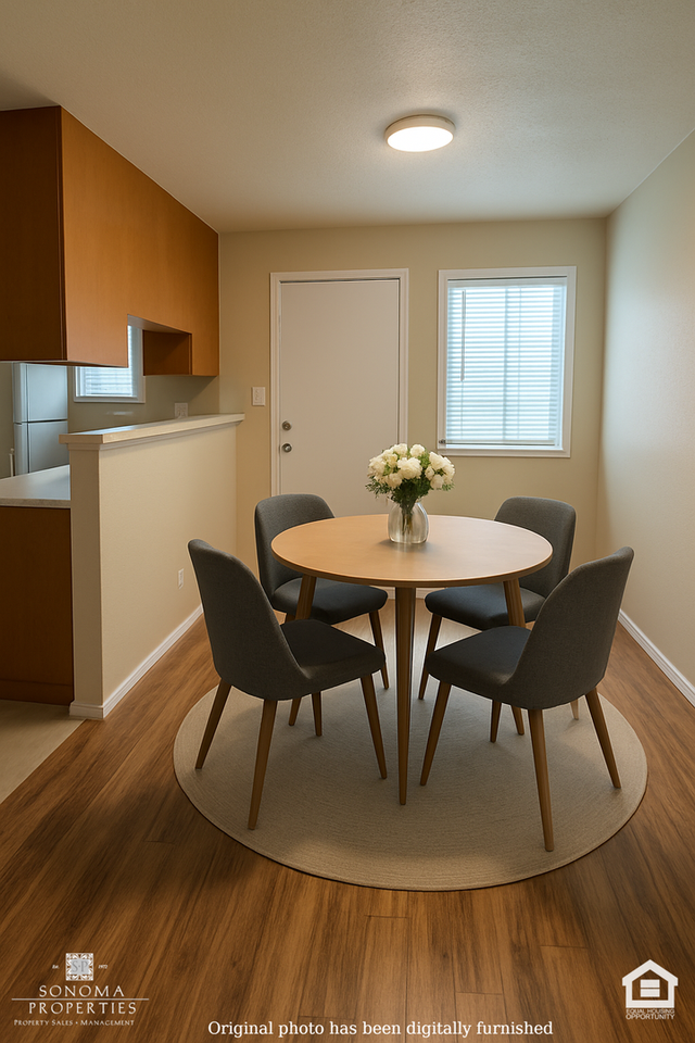 748 Laurel Ave - Photo 4 of 16