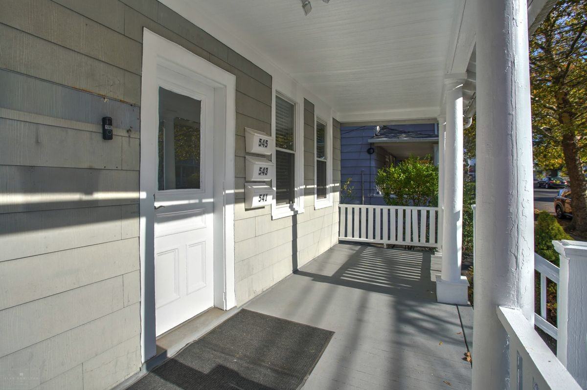 543 Midland Street - Photo 3 of 8