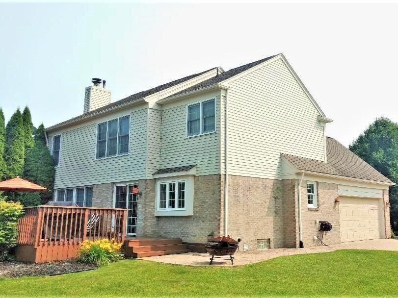 47498 Fox Run Drive - Photo 2 of 10