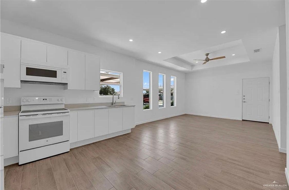 Circle Drive ##4 - Photo 6 of 10