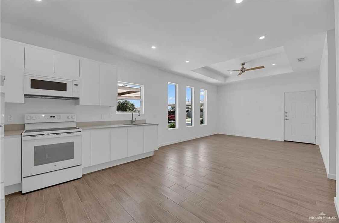 Circle Drive ##1 - Photo 3 of 10