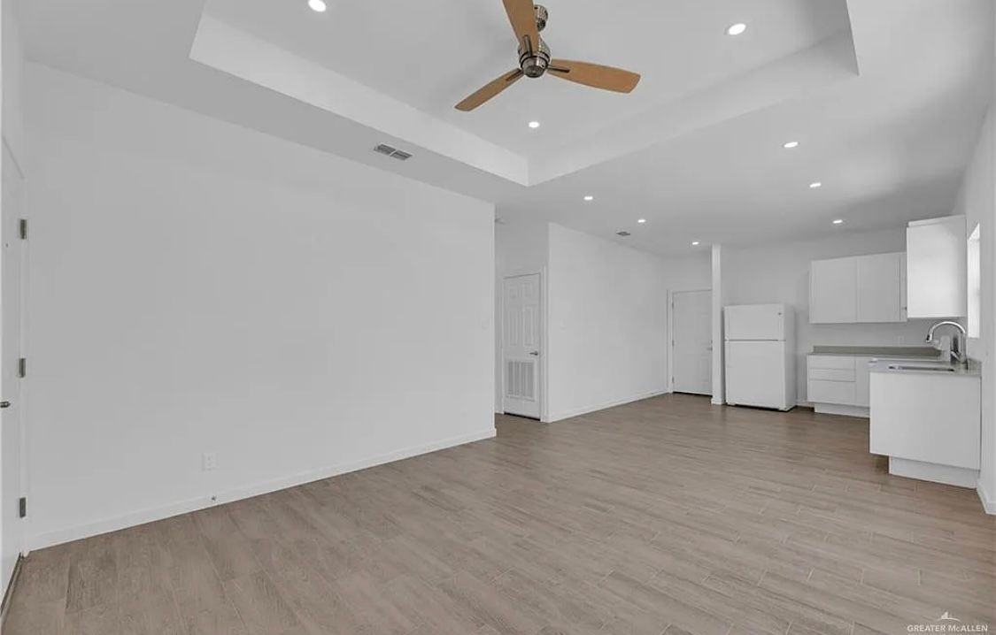 Circle Drive ##1 - Photo 4 of 10