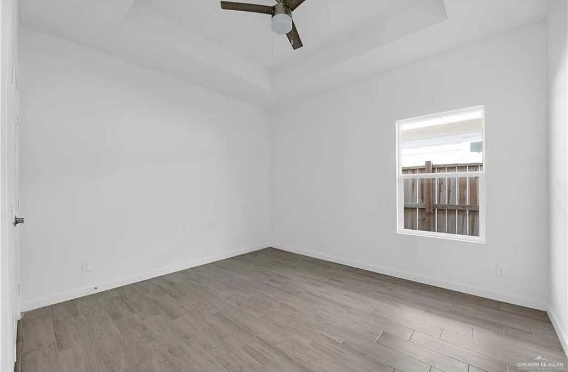 Circle Drive ##1 - Photo 5 of 10