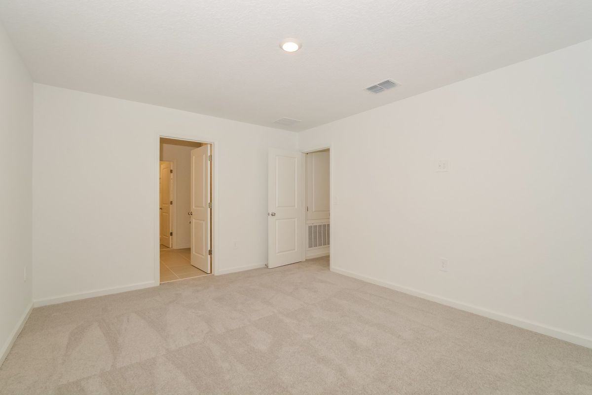 4394 River Beacon Boulevard - Photo 4 of 18