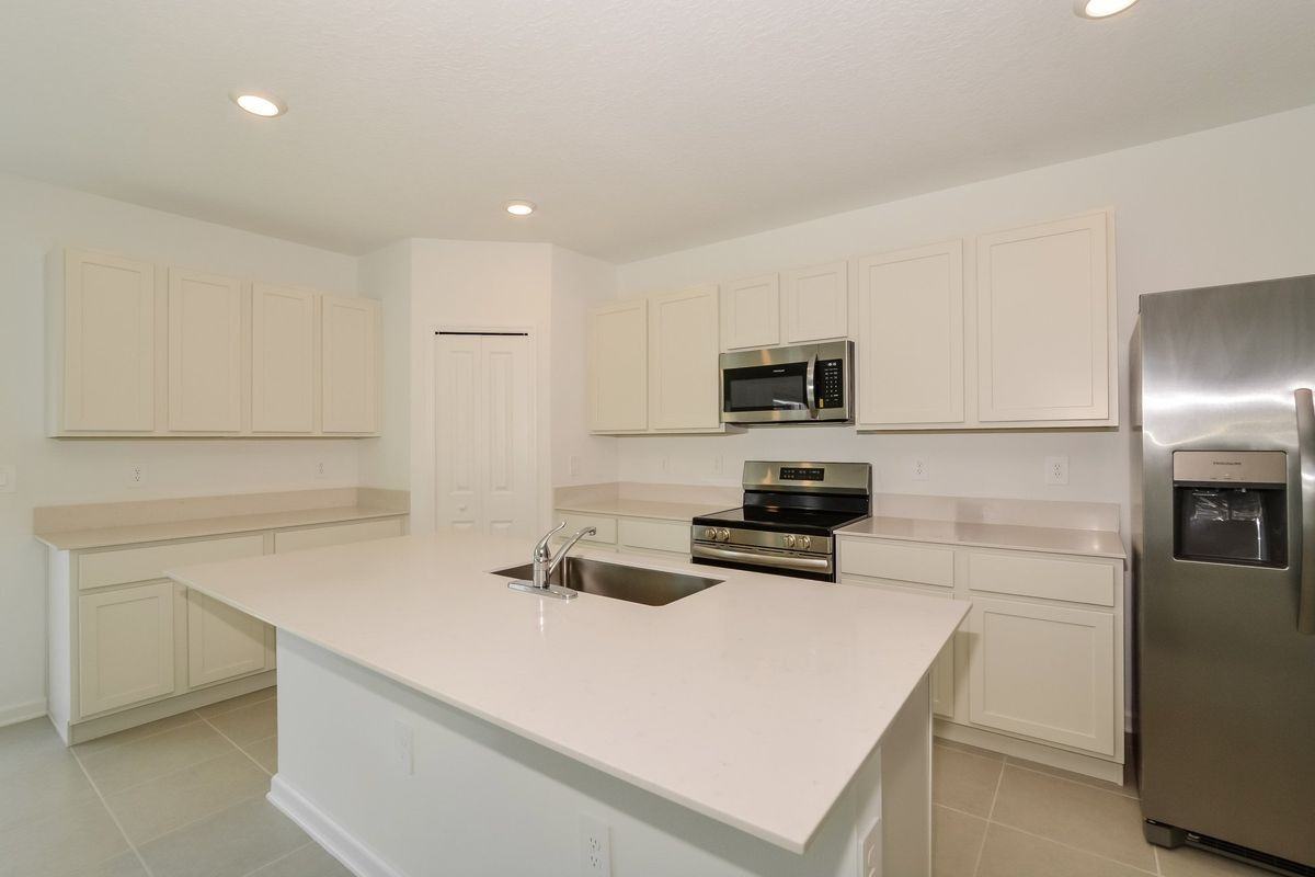 4394 River Beacon Boulevard - Photo 5 of 18