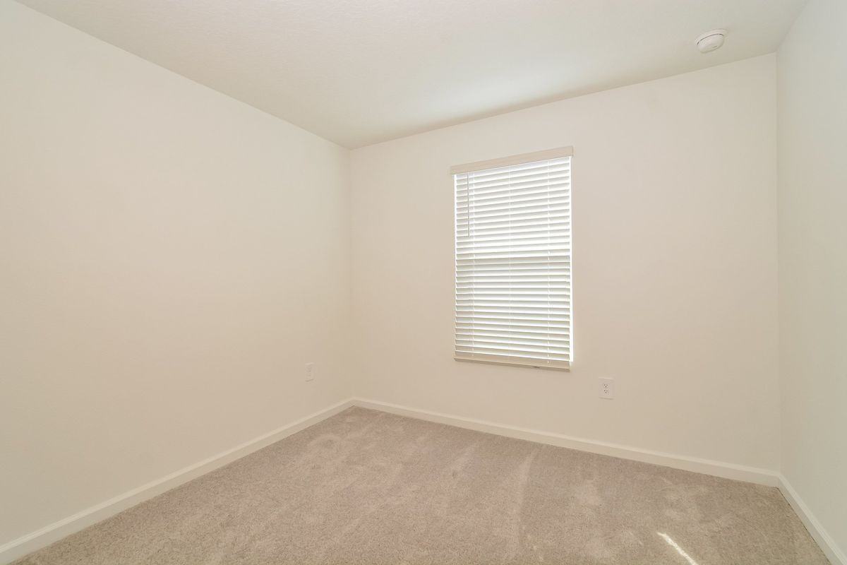 4394 River Beacon Boulevard - Photo 7 of 18