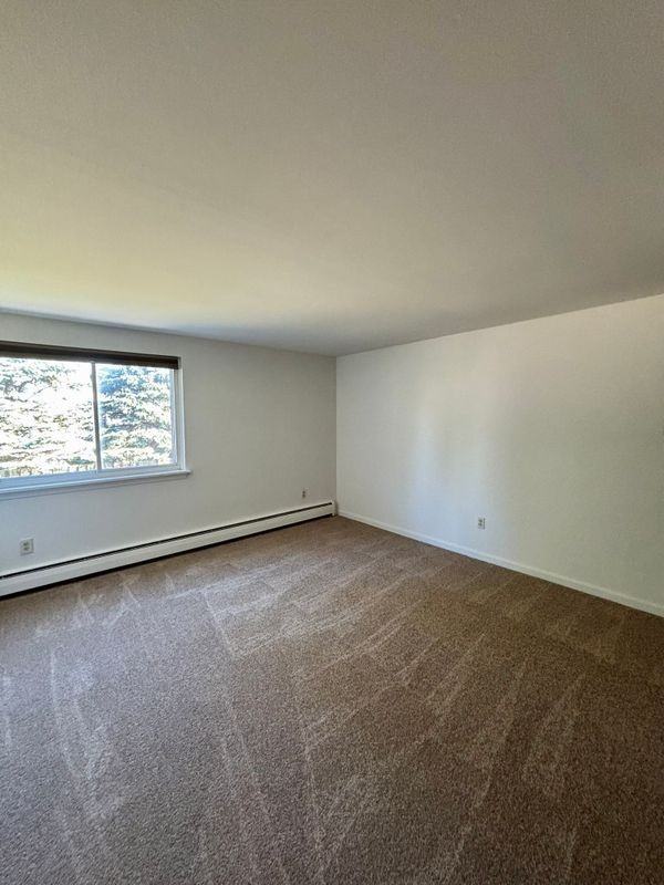 15 Losson Garden Drive ##02 - Photo 6 of 13