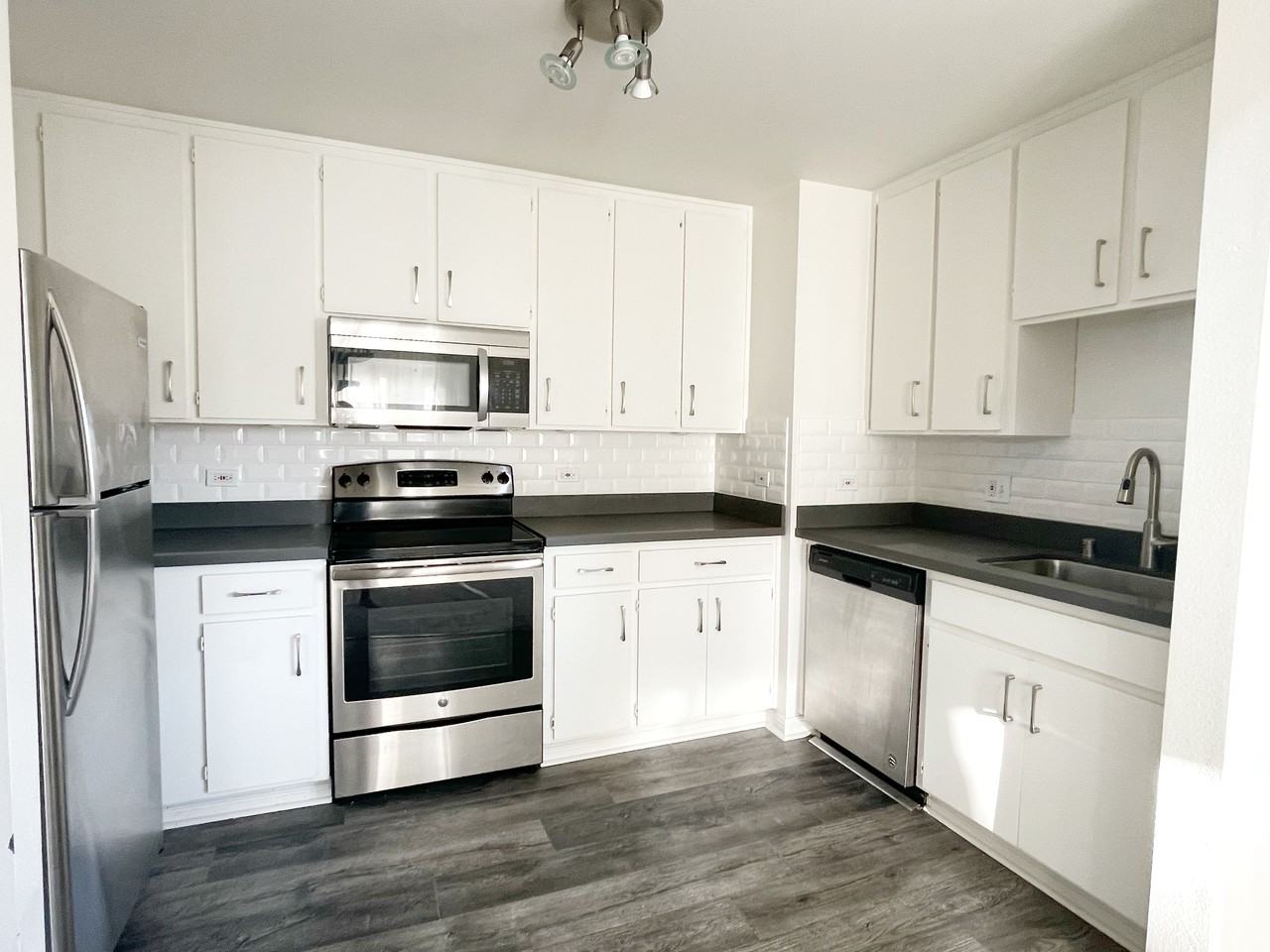 135 Valencia Street #A407 - Photo 3 of 15