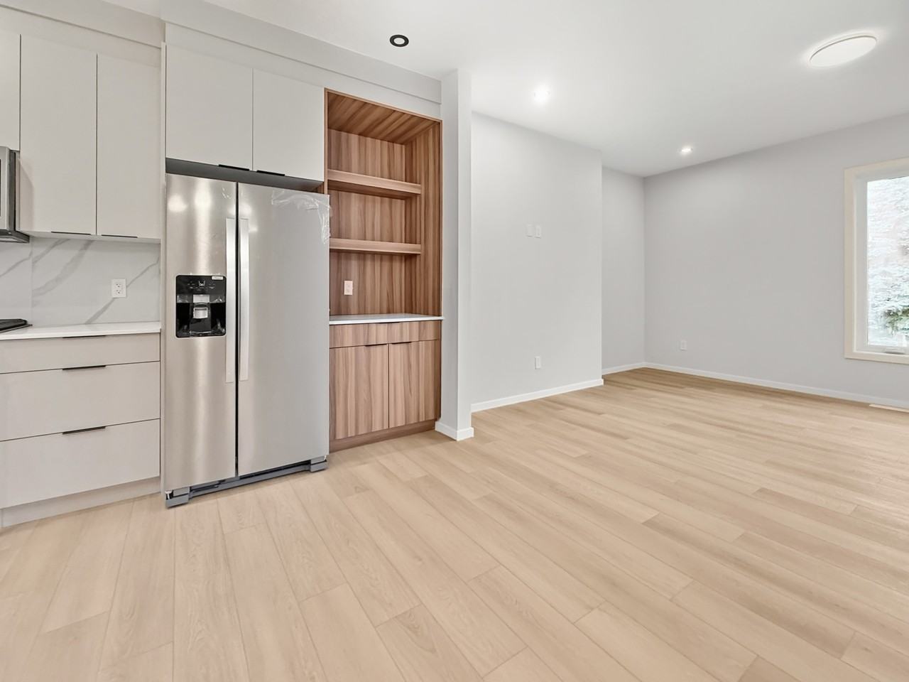 9303 123 Avenue NW - Photo 6 of 28