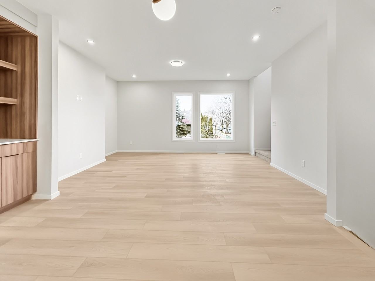 9303 123 Avenue NW - Photo 7 of 28