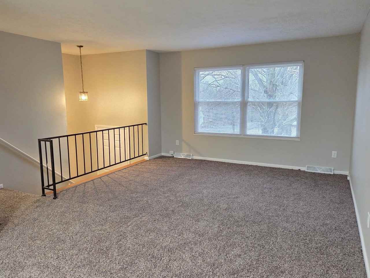 526 Rose Creek Dr - Photo 3 of 25