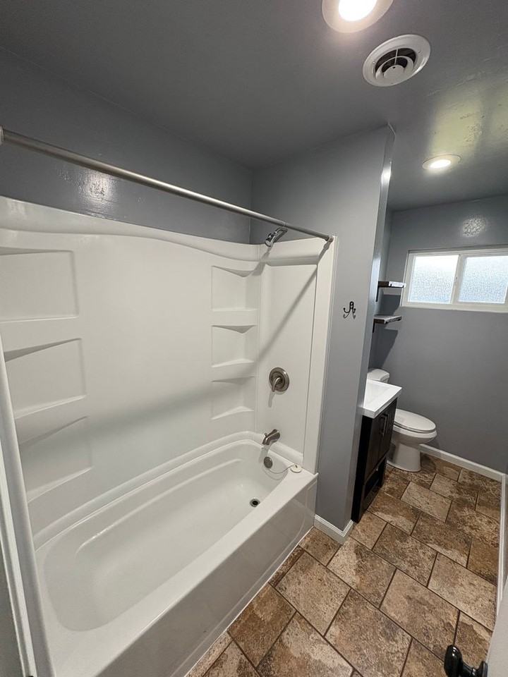 4122 W Monte Vista Ave - Photo 3 of 38