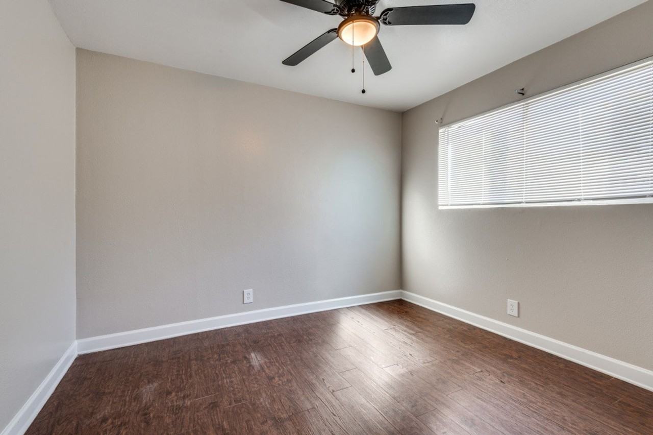 4915 Reiger Avenue - Photo 7 of 26