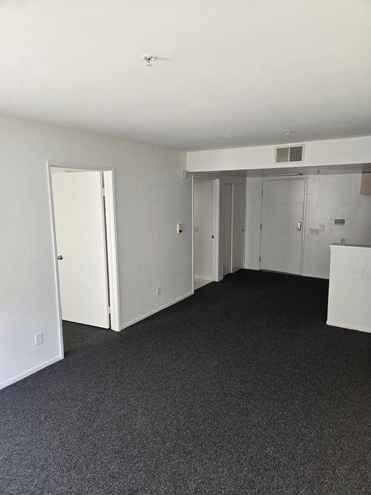 1144 12th Street - Photo 3 of 50