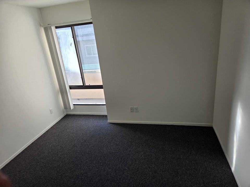 1144 12th Street - Photo 4 of 50