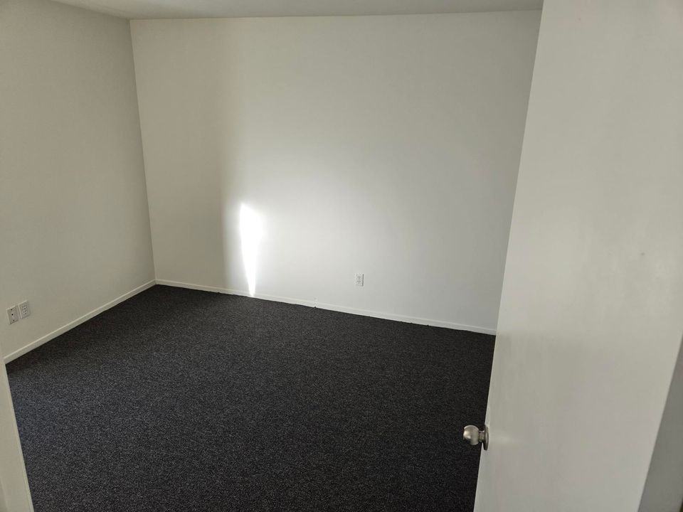 1144 12th Street - Photo 5 of 50