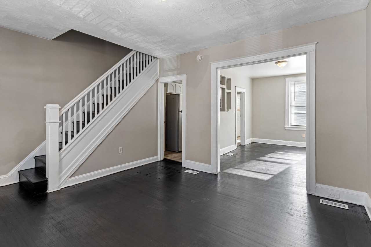 3429 Ravenwood Avenue - Photo 6 of 34