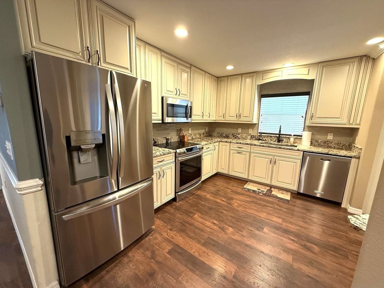 3369 Houle Avenue - Photo 3 of 23