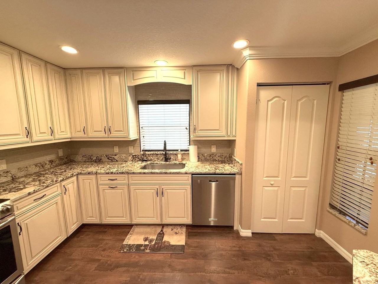 3369 Houle Avenue - Photo 6 of 23