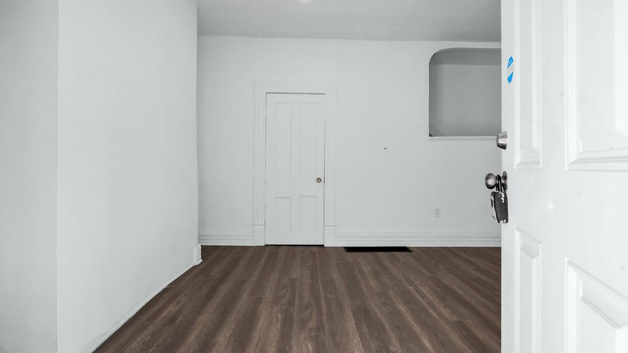 130 Chicago Avenue - Photo 3 of 25