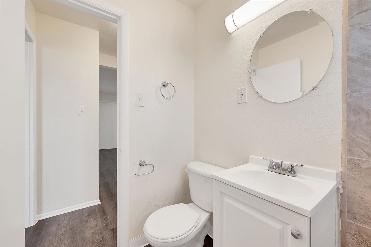 Del Mar Garden - Photo 4 of 21