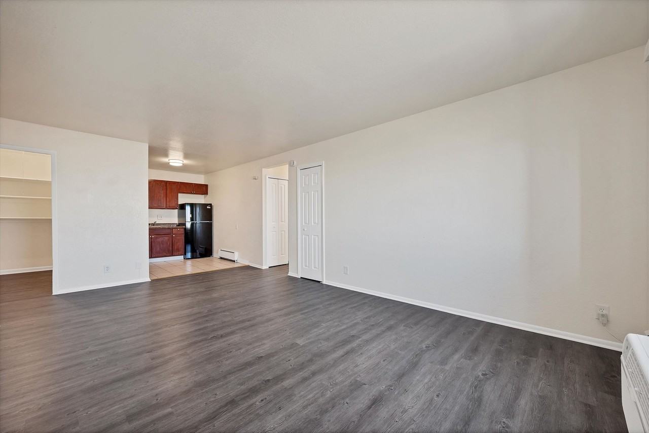 Del Mar Garden - Photo 5 of 21