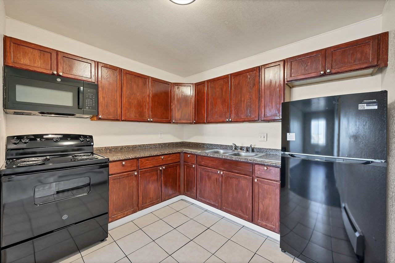 Del Mar Garden - Photo 7 of 21