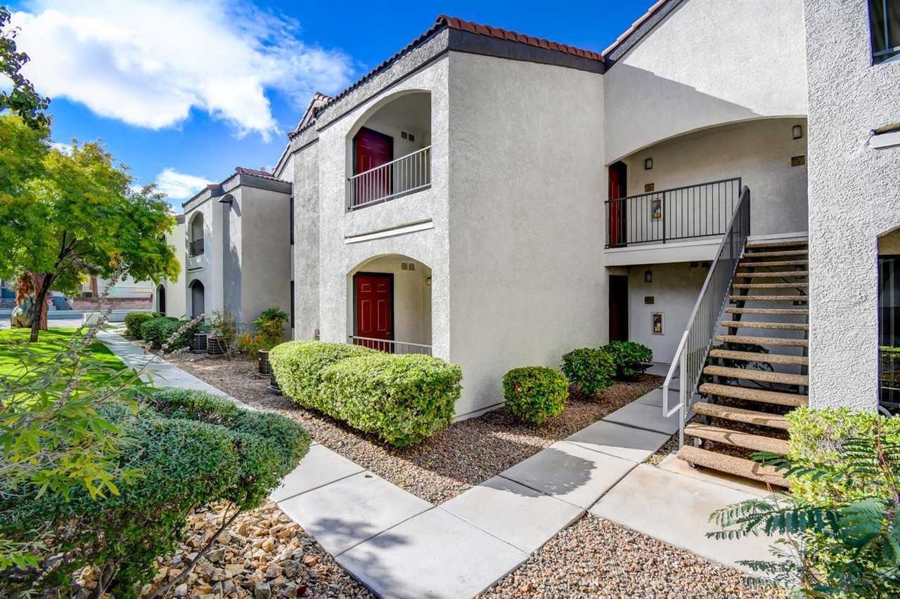 950 SEVEN HILLS DRIVE 222 - Photo 5 of 50