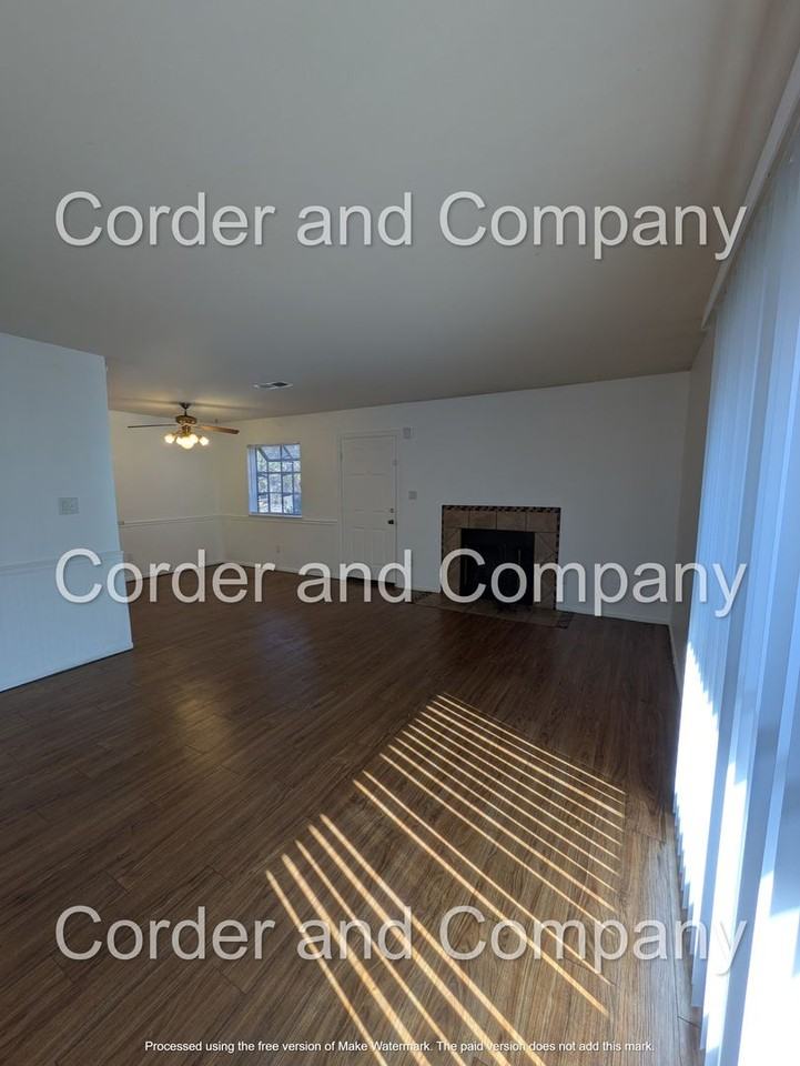 6065 Mckinney Drive Northeast - Photo 5 of 27