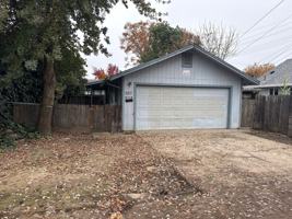 featured image of 207 Flora Street