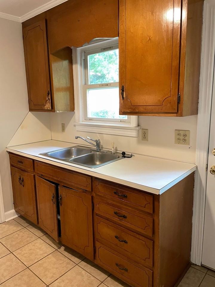 512 Dellwood Avenue - Photo 6 of 18