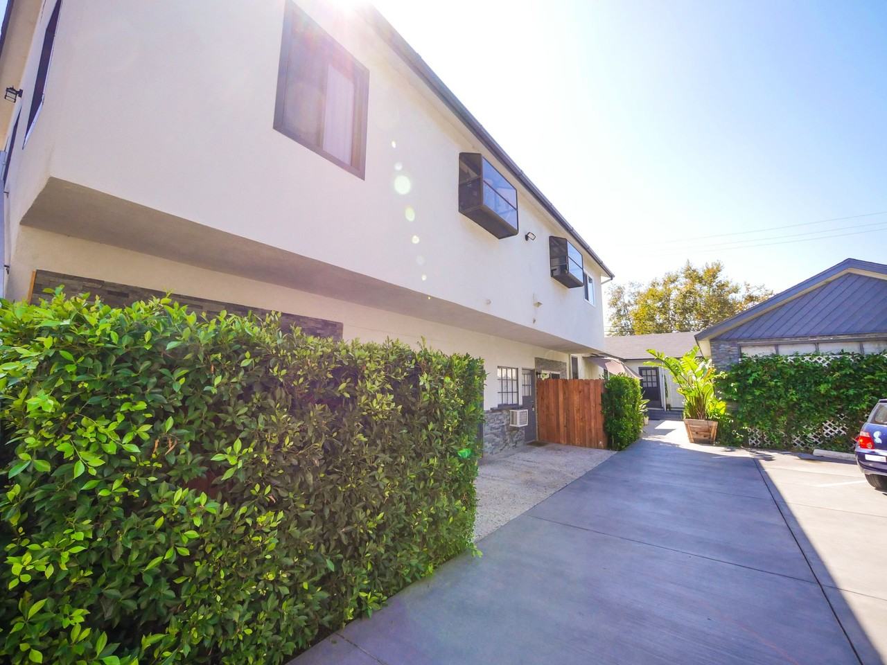 2622 28th St - Photo 4 of 4