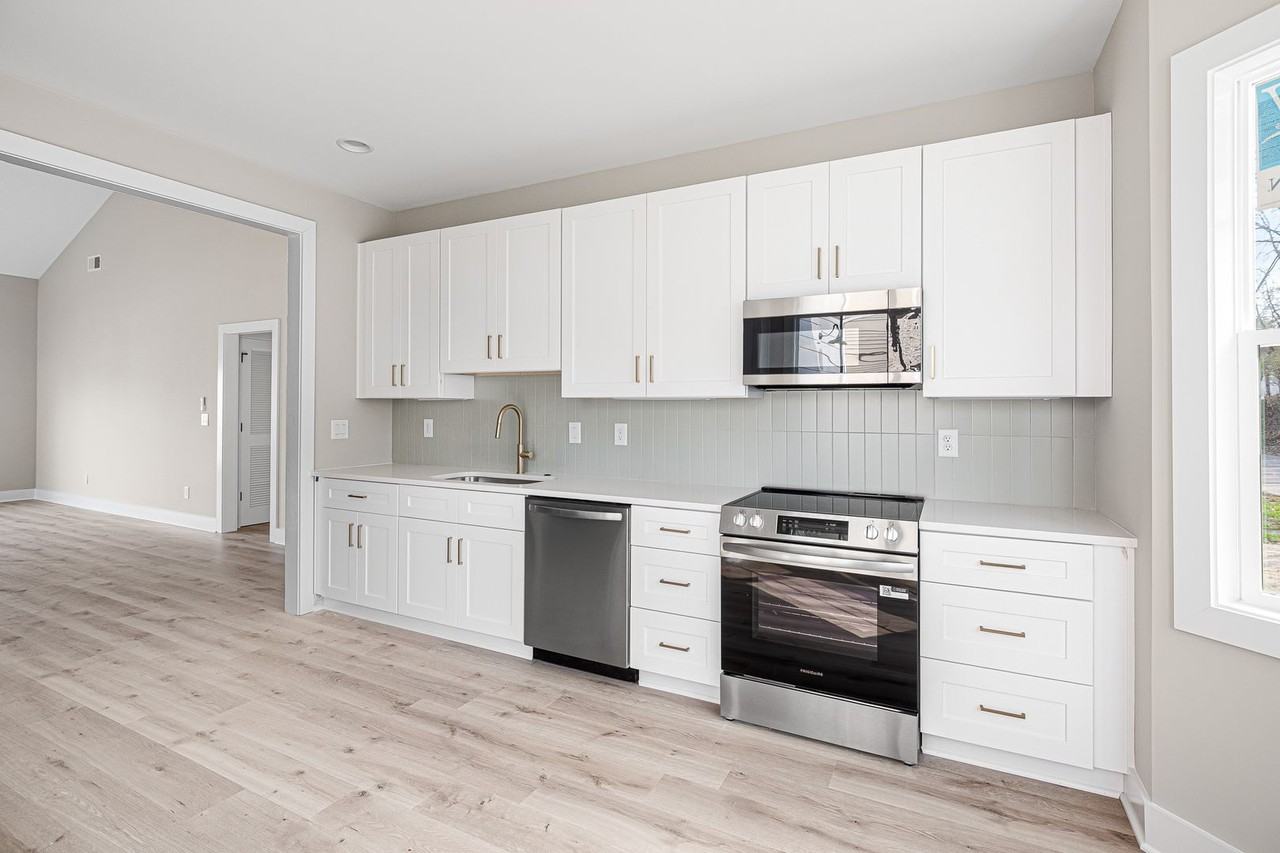 5416 Village Way - Photo 7 of 30