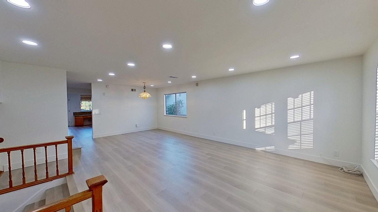 5913 East Tiber Drive - Photo 2 of 31