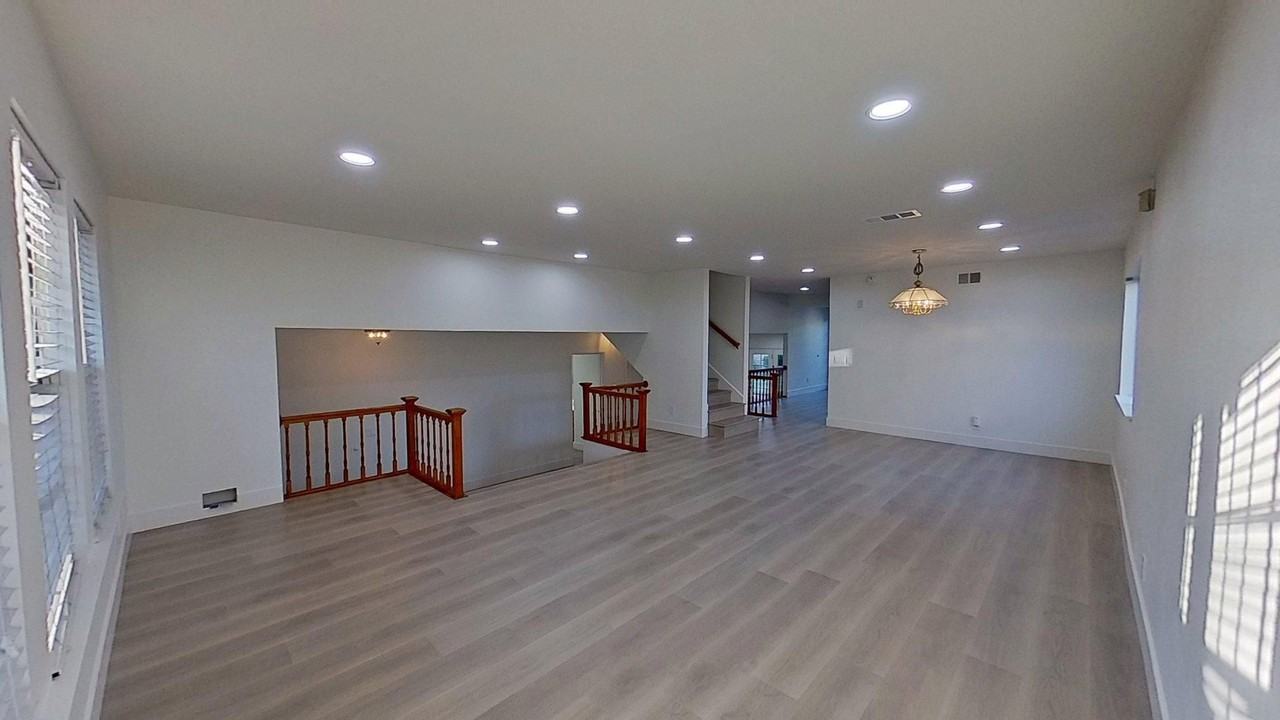 5913 East Tiber Drive - Photo 4 of 31