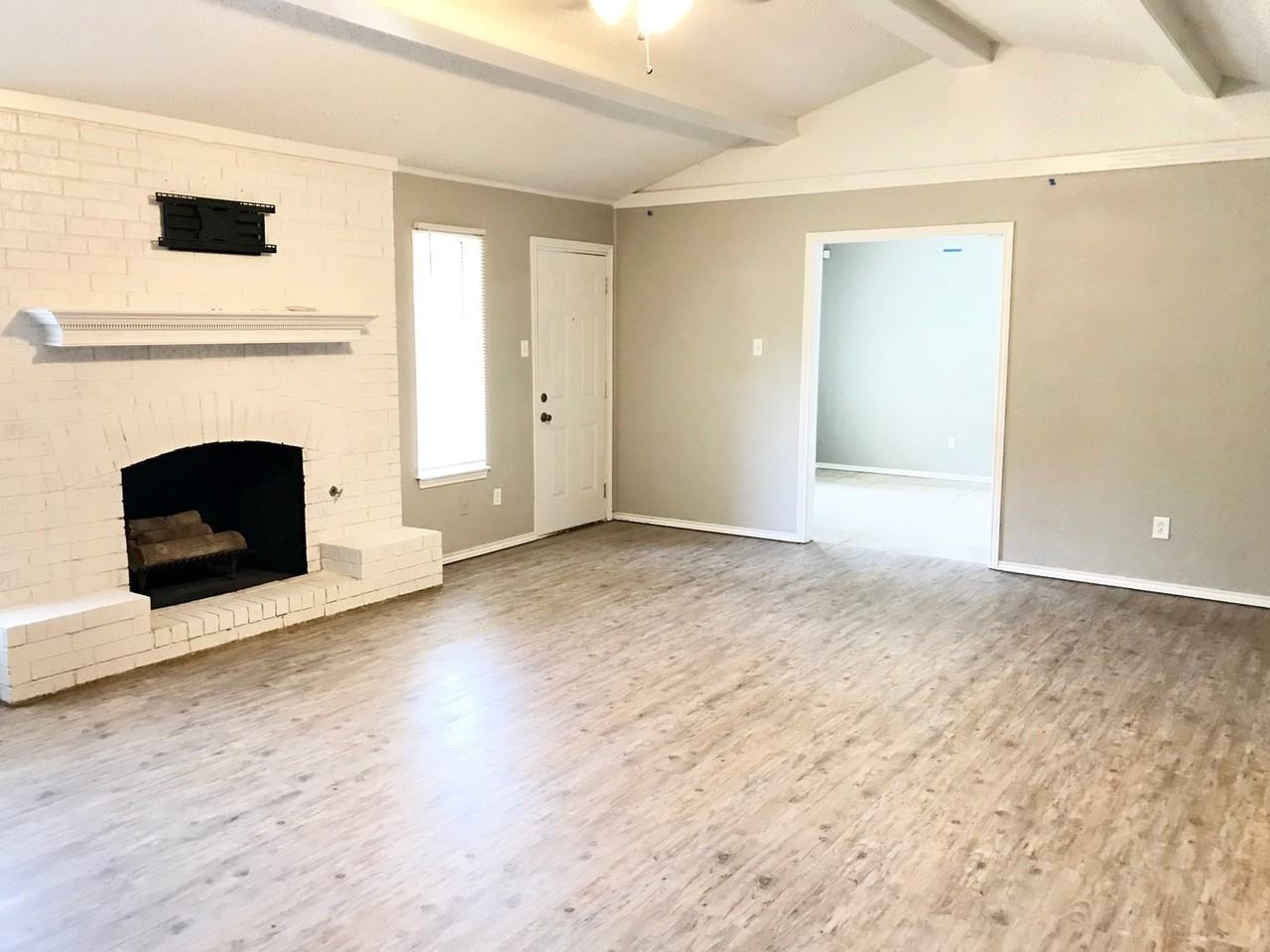 8606 Geneva Ave - Photo 3 of 15