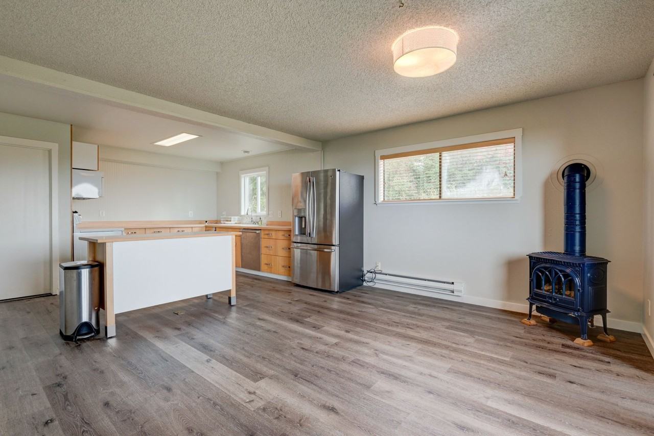 2285 W Beach Rd #A - Photo 7 of 36