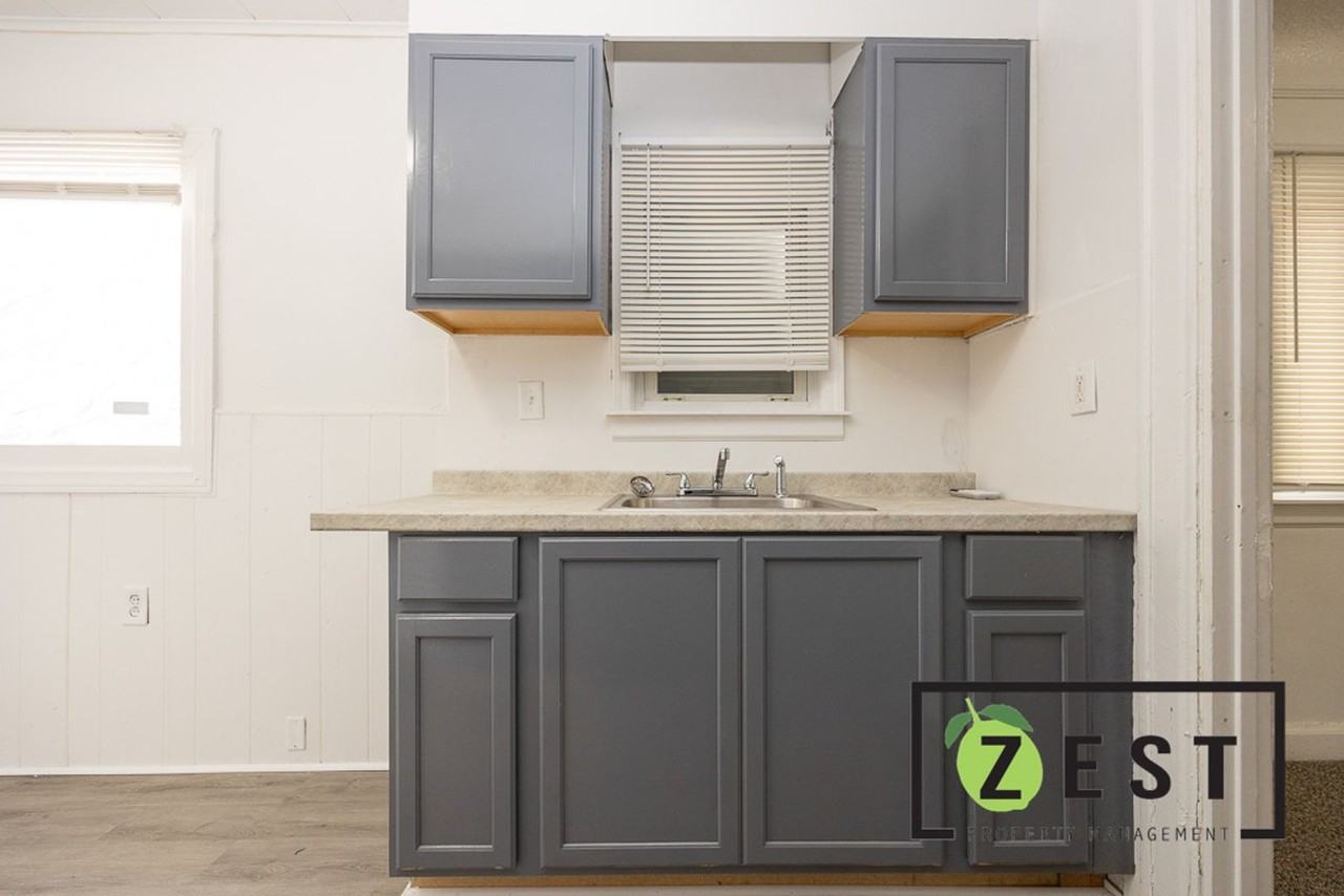 8250 Rosemont Avenue