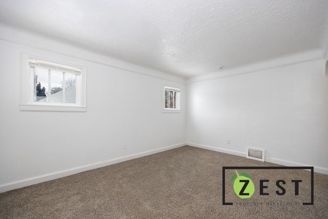 8250 Rosemont Avenue - Photo 5 of 23