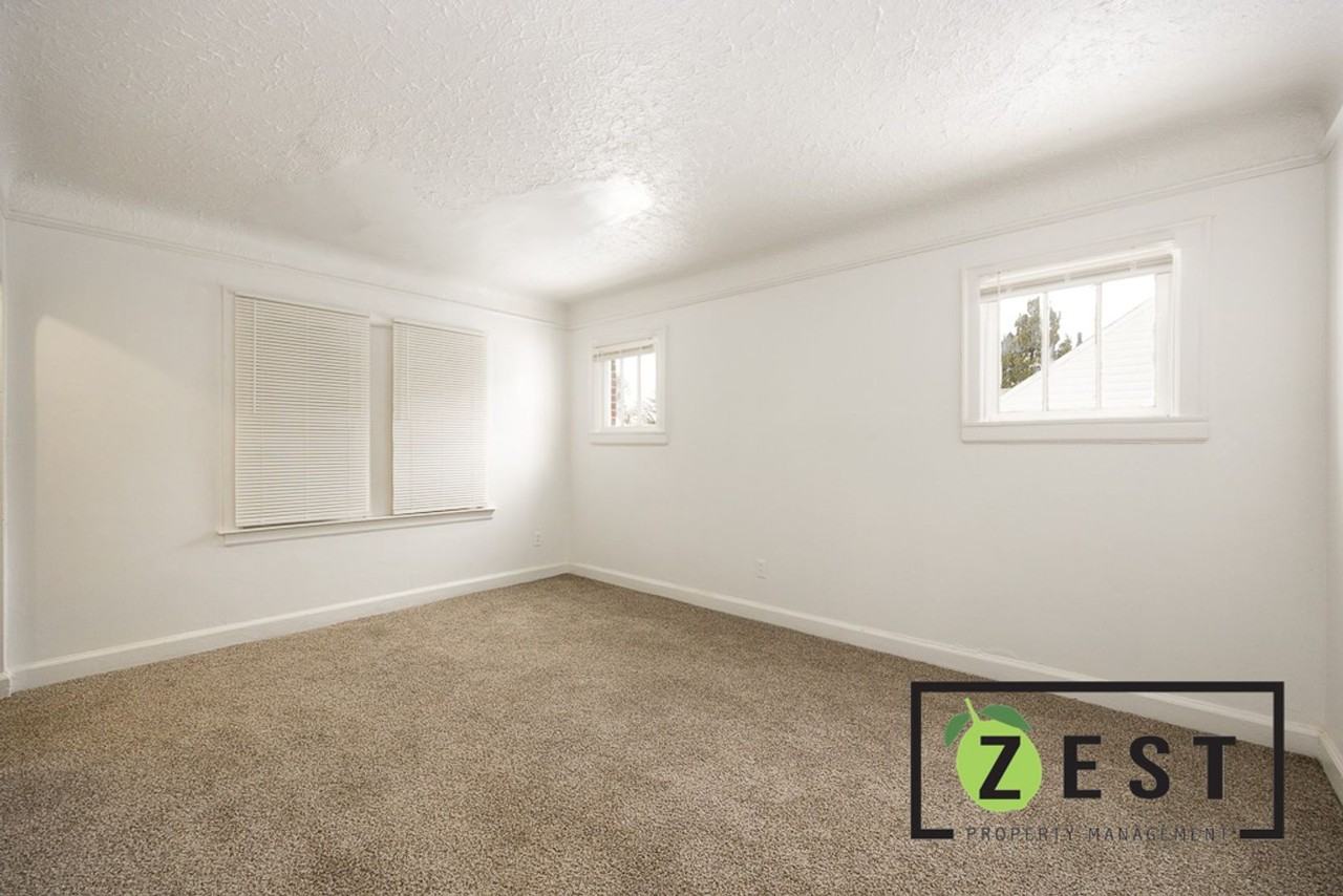 8250 Rosemont Avenue - Photo 6 of 23