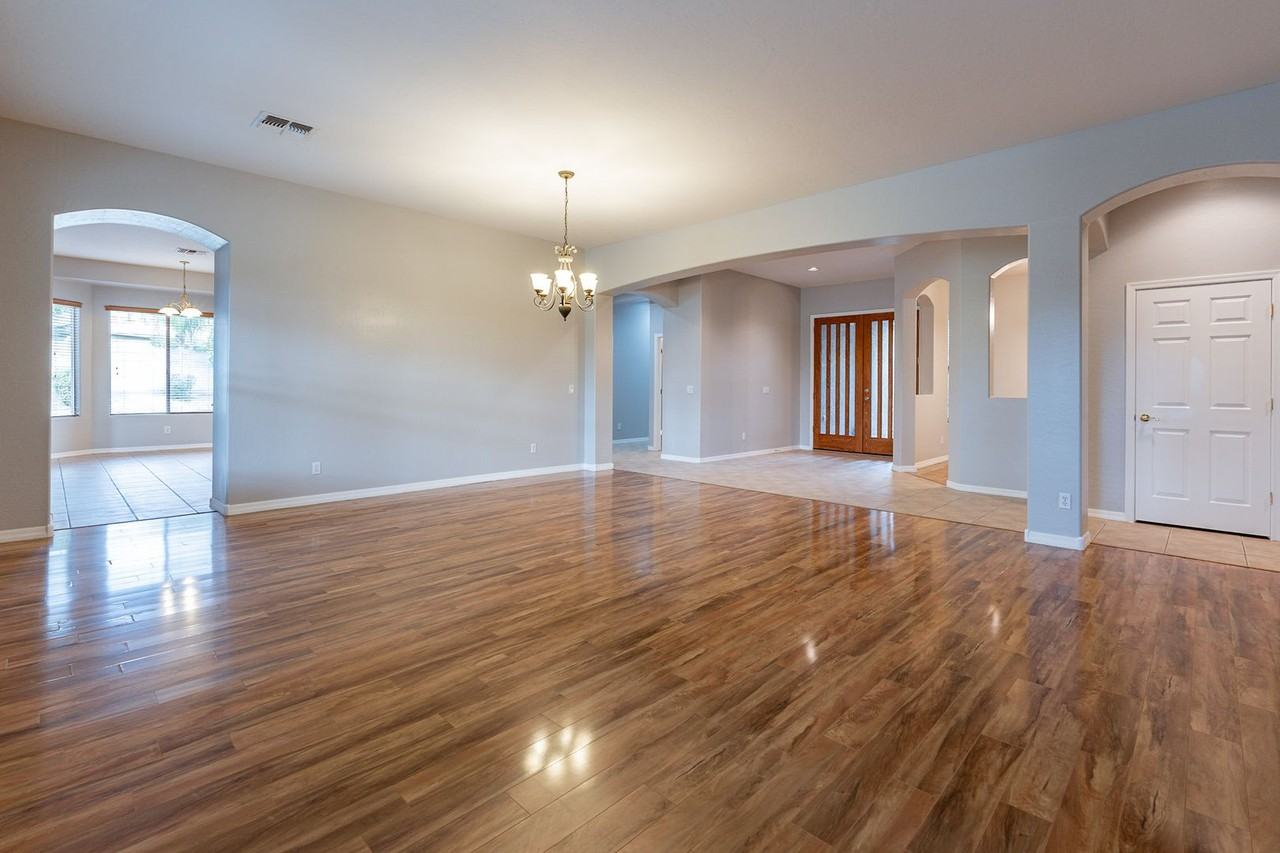 13354 West San Miguel Avenue - Photo 6 of 50